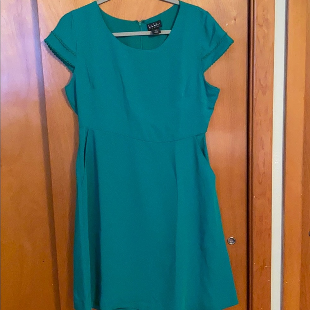 Nicole Miller Sz 10 Emerald Dress